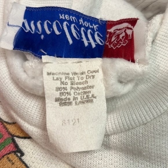 Vintage USA Made Christmas Tree Bears Nicolette New York Crewneck Sweatshirt - Picture 7 of 9